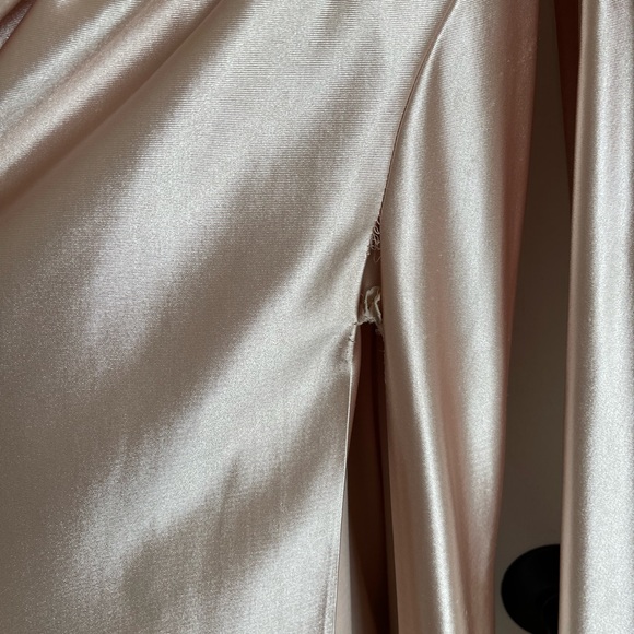 Champagne Maid of Honor or Bridesmaid dress satin gold detail, size 6 with train - Picture 10 of 11